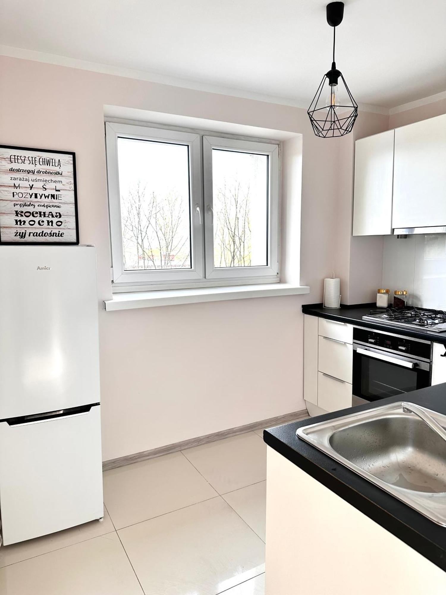Przytulna Kawalerka Z Obiadem W Cenie Apartment *